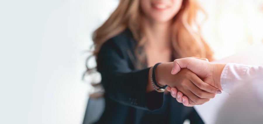 Global Beauty Brand Hourglass Partners with Olivia Dean for Exclusive Edit